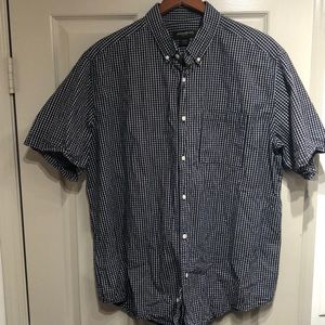 Eddie Bauer Blue Stripped Pattern Dress Shirt